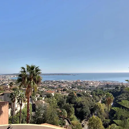 アパート Penthouse De Charme *